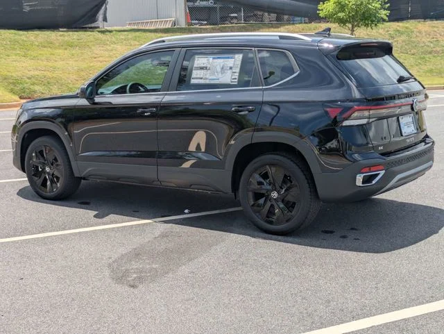 New 2026 Black Volkswagen 1.5T SE image 6