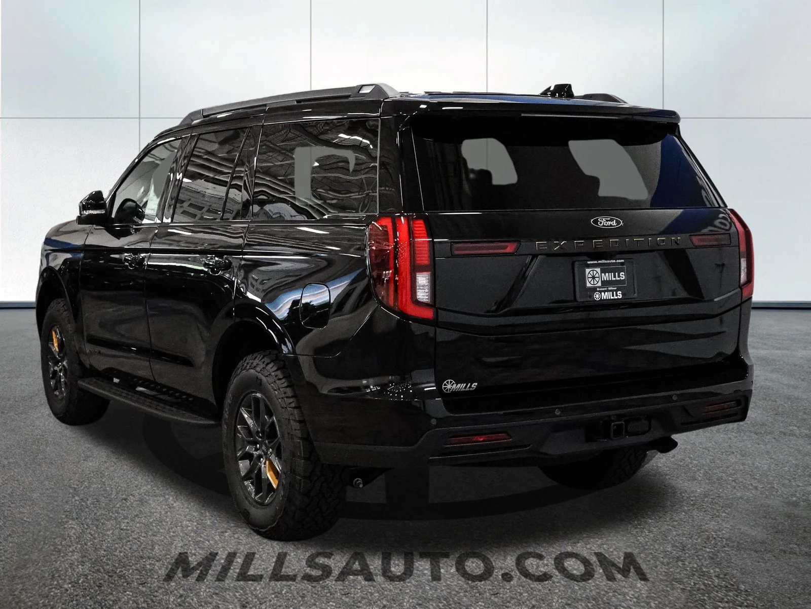 New 2026 Agate Black Metallic Ford Tremor® image 5