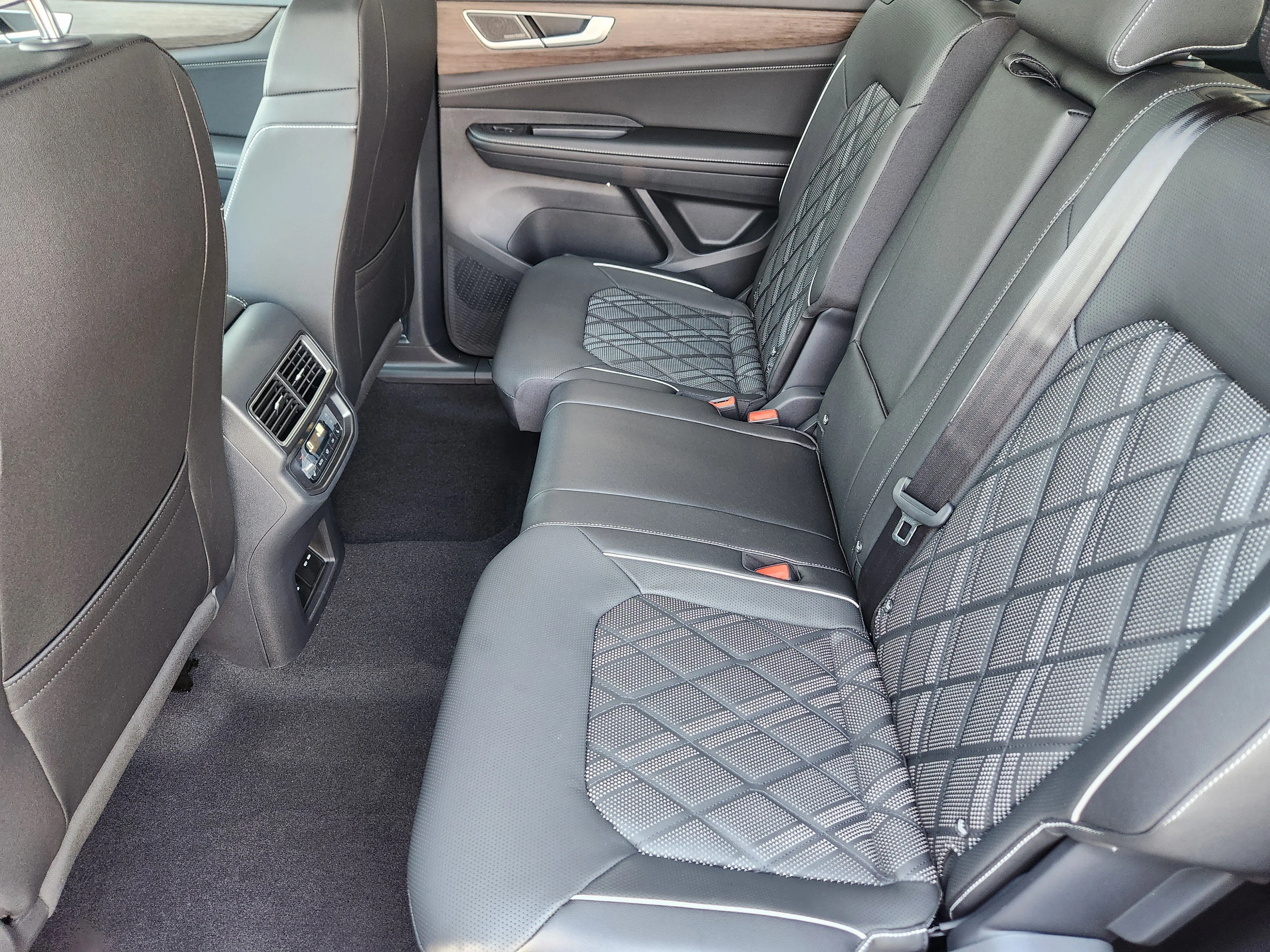 2026 Volkswagen Atlas SEL Premium R-Line - Photo 21