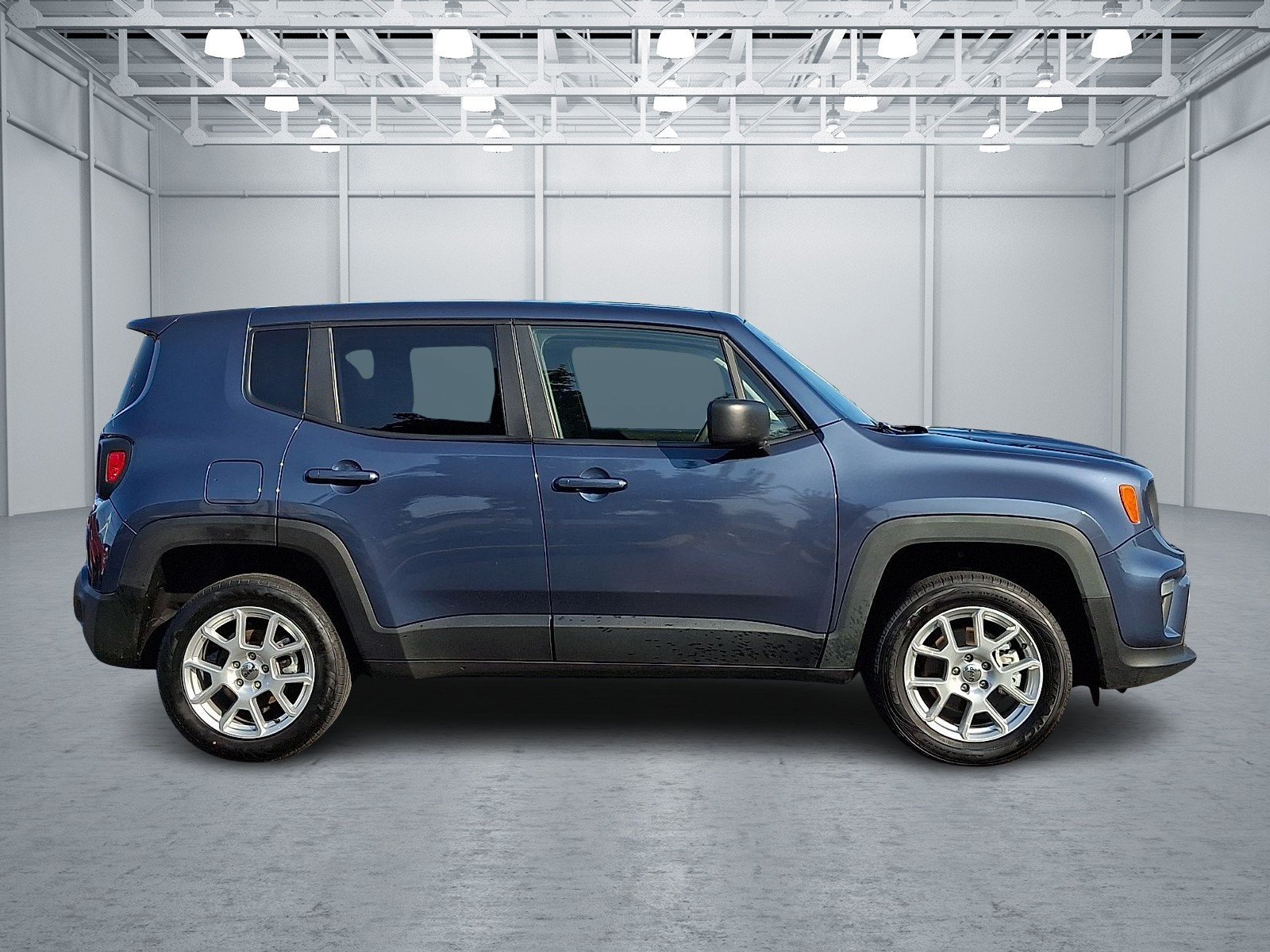 Used 2023 Slate Blue Pearlcoat Jeep Latitude image 6