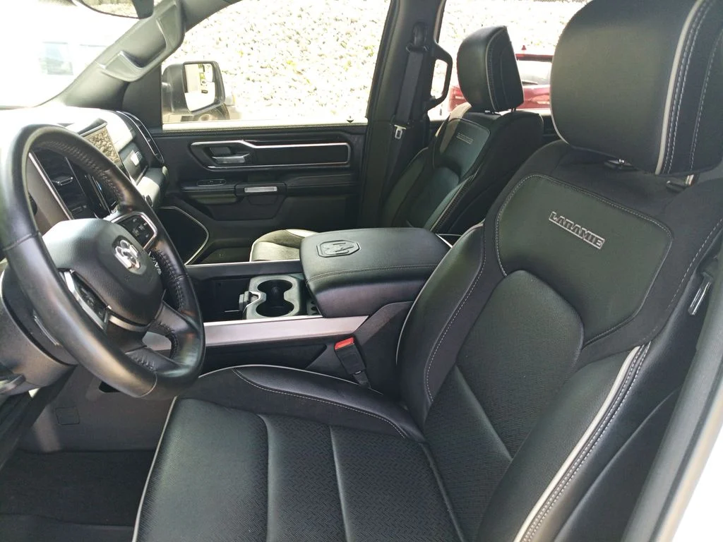 Used 2022 White Ram Laramie image 11