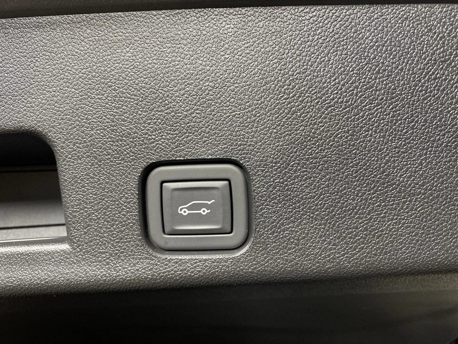Used 2024 Sterling Gray Metallic Chevrolet Z71 image 29