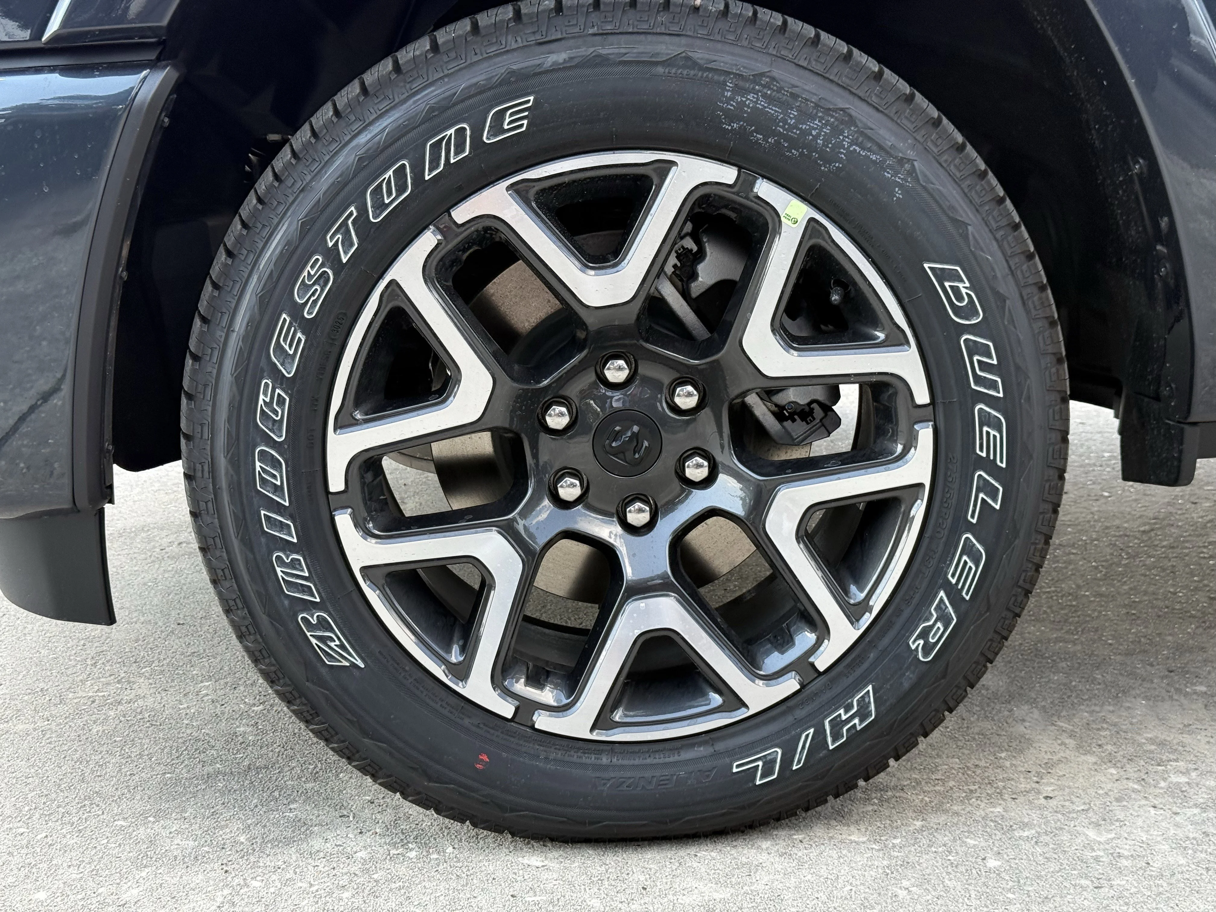 2026 RAM 1500 Laramie - Photo 8