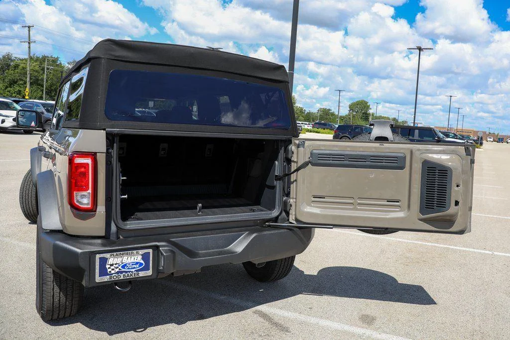 2025 Ford Bronco 4-Door Base - Photo 13