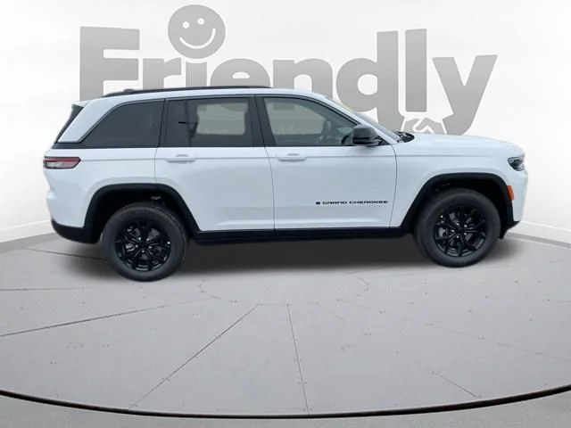 New 2026 Bright White Clear-Coat Exterior Paint Jeep Altitude image 8
