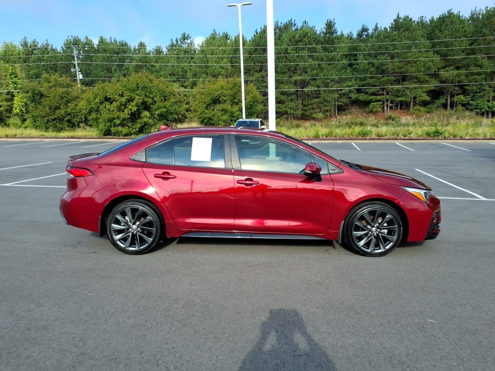 Used 2025 Ruby Flare Pearl Toyota SE image 9