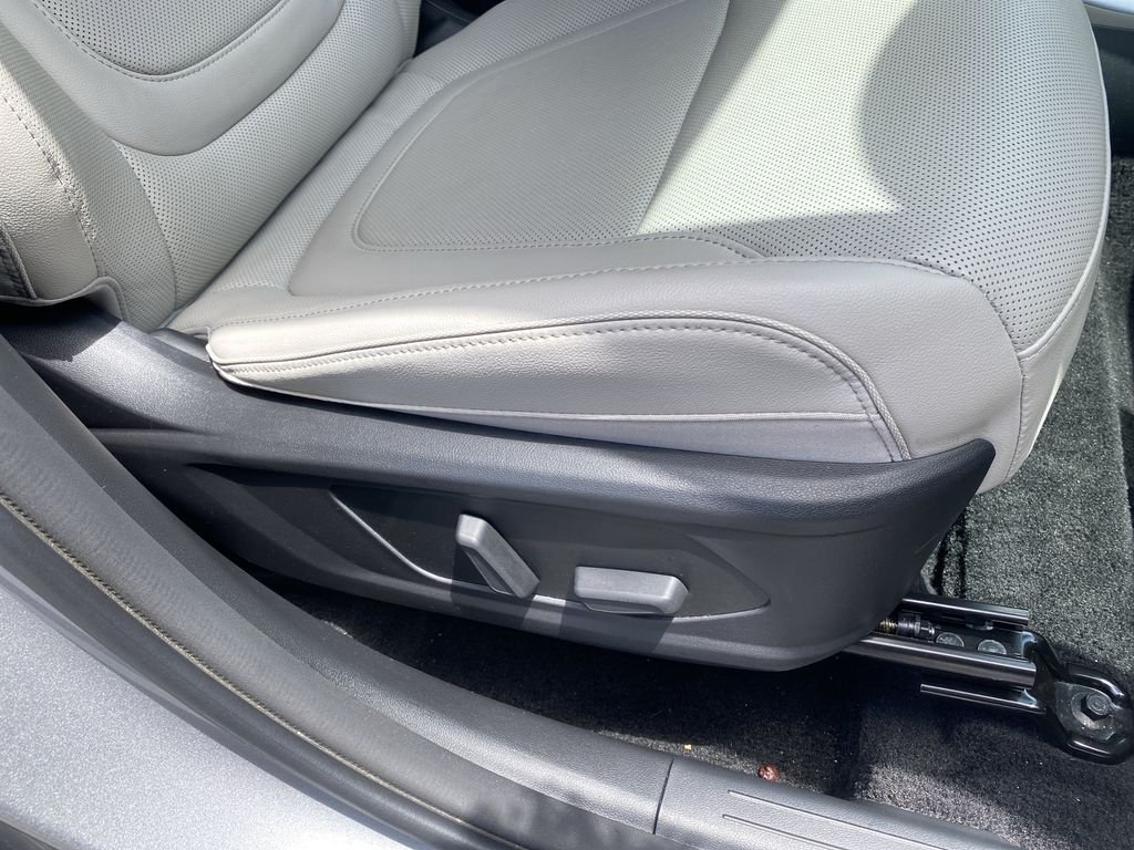 Certified Used 2024 Shimmering Silver Hyundai Limited image 38