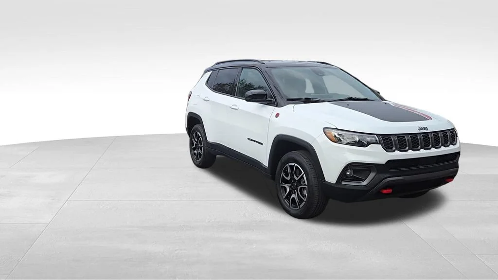 Used 2025 White Jeep Trailhawk image 2