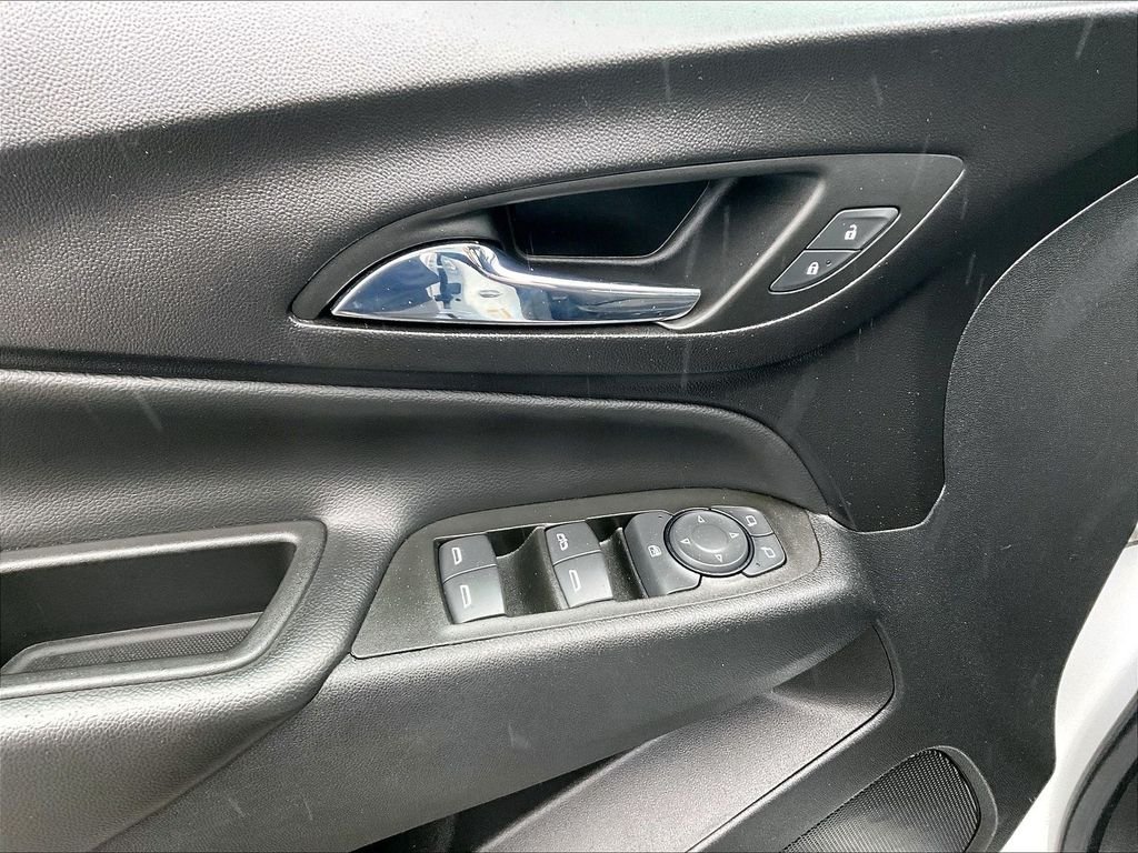 Used 2022 White Chevrolet LT image 35