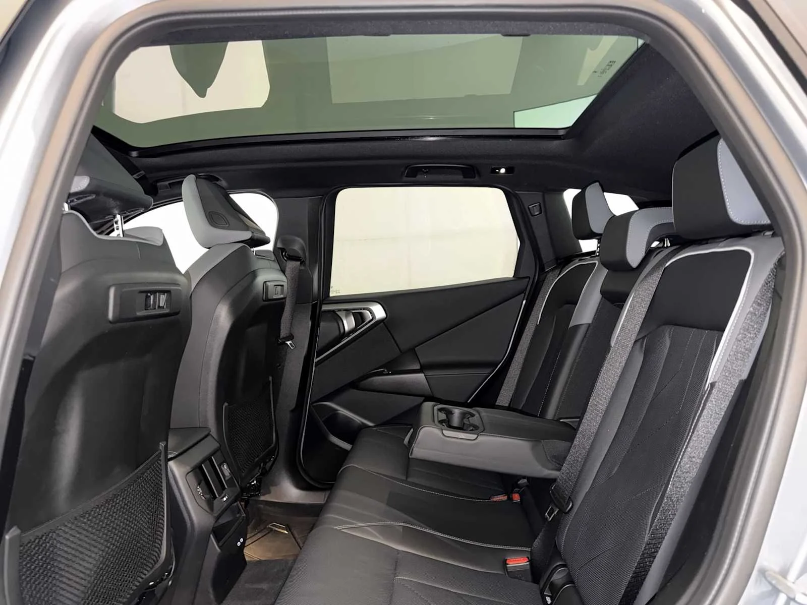 2026 BMW X3 30 - Photo 21