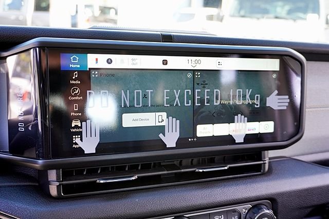 New 2026 Bright White Clear-Coat Exterior Paint Jeep Sport image 29