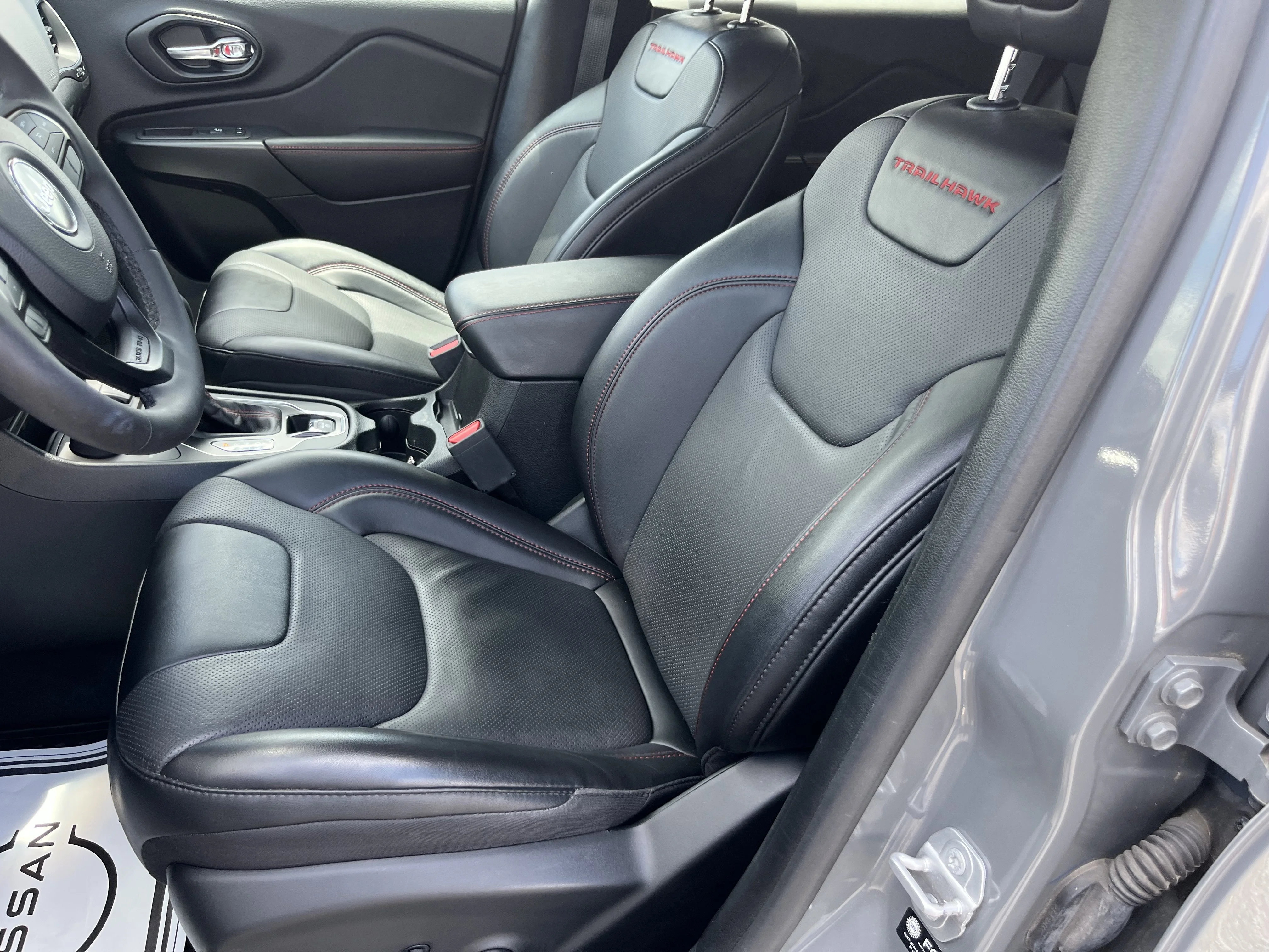 Used 2022 Gray Clearcoat Jeep Trailhawk image 16