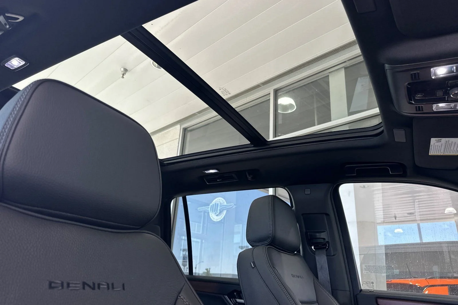 2026 GMC Yukon XL Denali - Photo 19