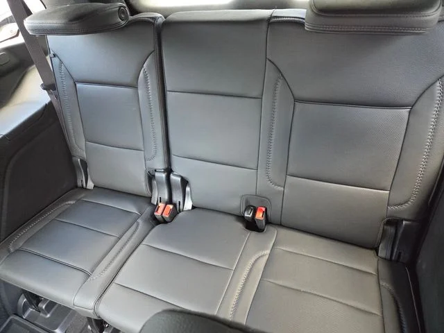 Used 2024 Silver GMC Denali image 7