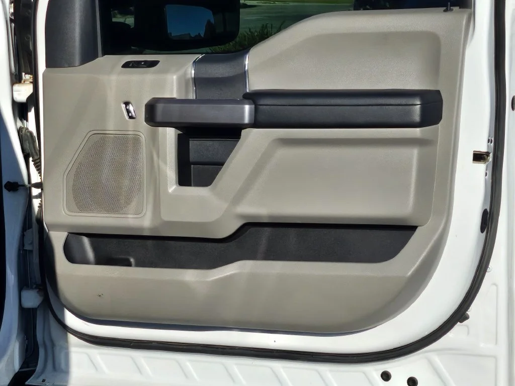 Used 2022 Oxford White Ford XLT image 35