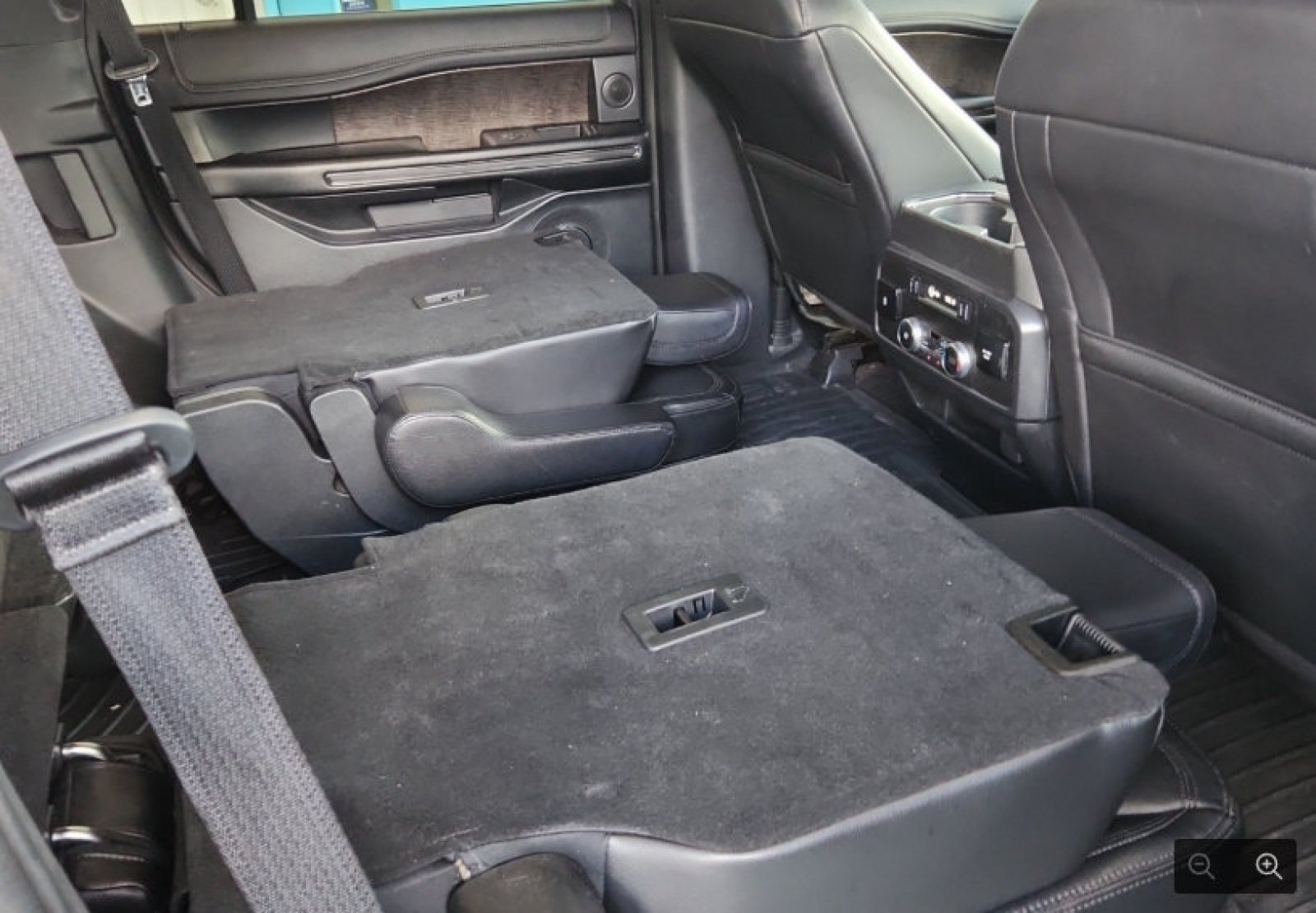 Used 2021 Antimatter Blue Metallic Ford Limited image 11