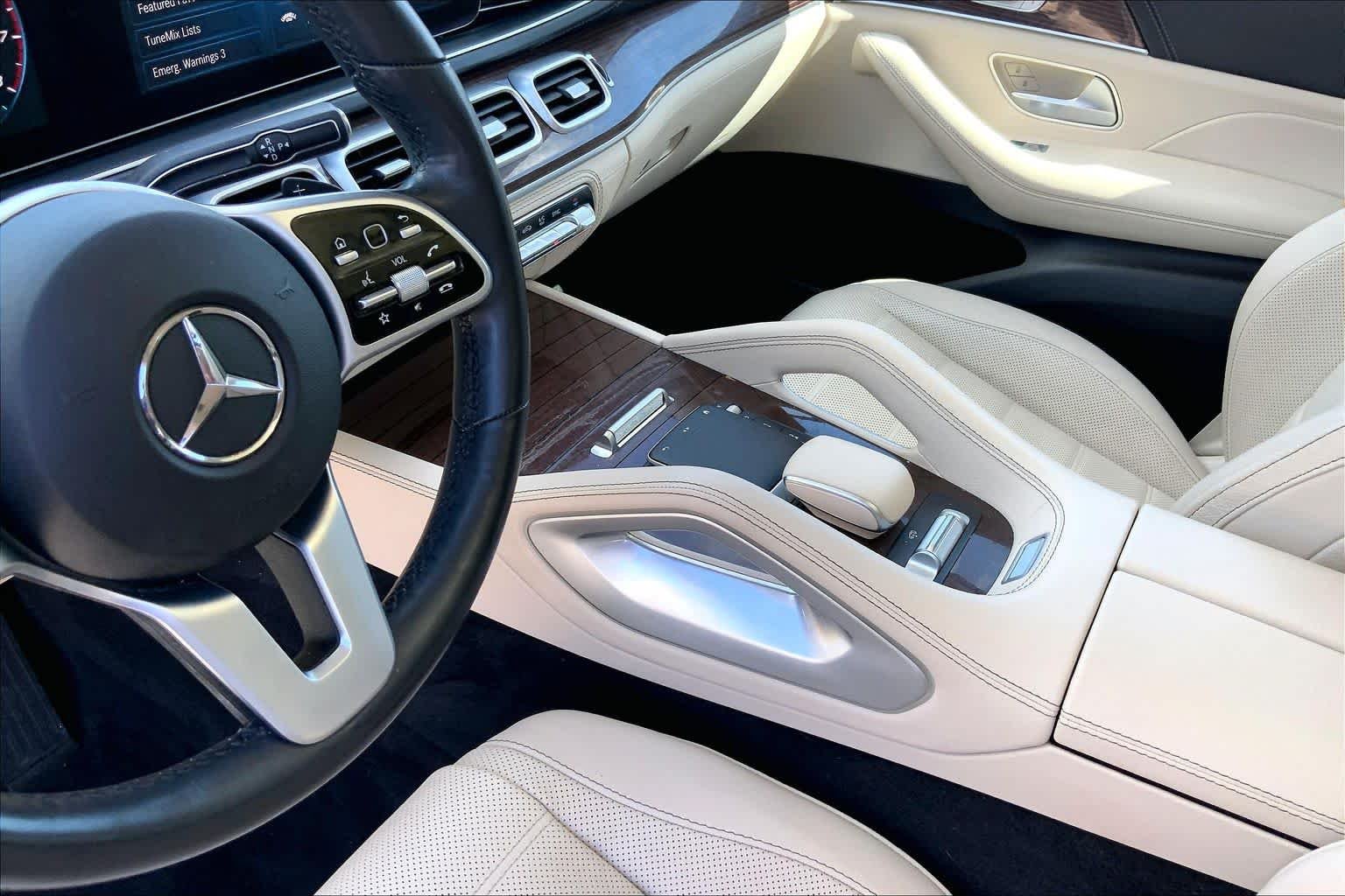 Used 2022 MANUFAKTUR Diamond White Bright Mercedes-Benz GLS 450 image 17