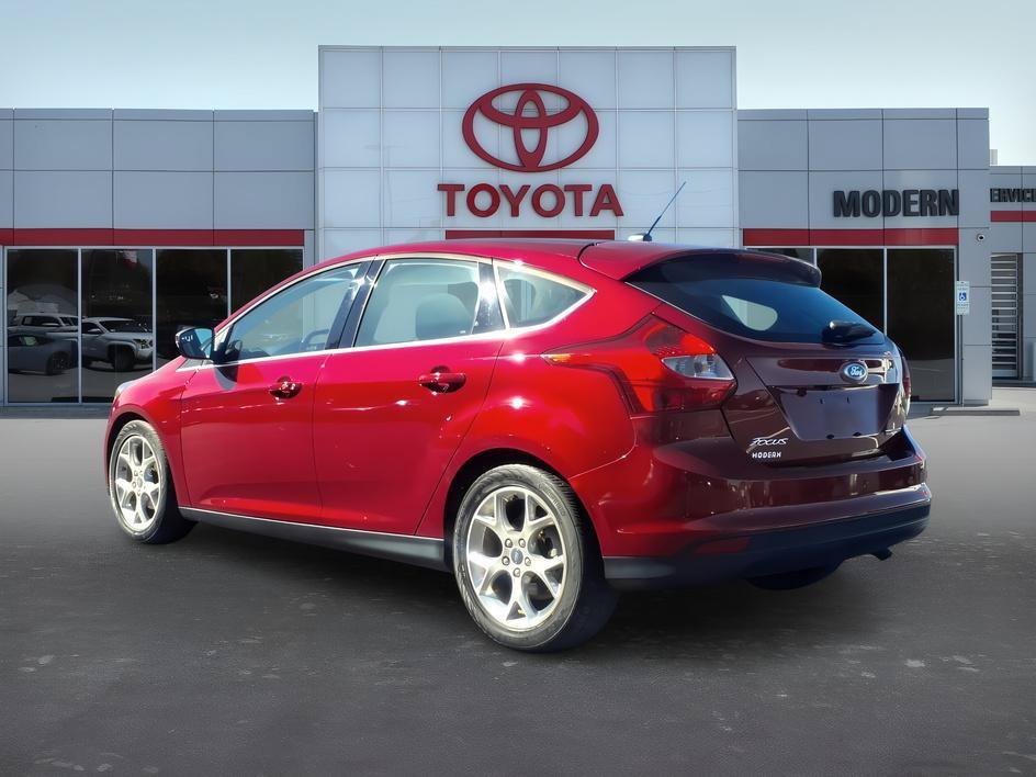 Used 2013 Ruby Red Metallic Tinted Clearcoat Ford Titanium image 3