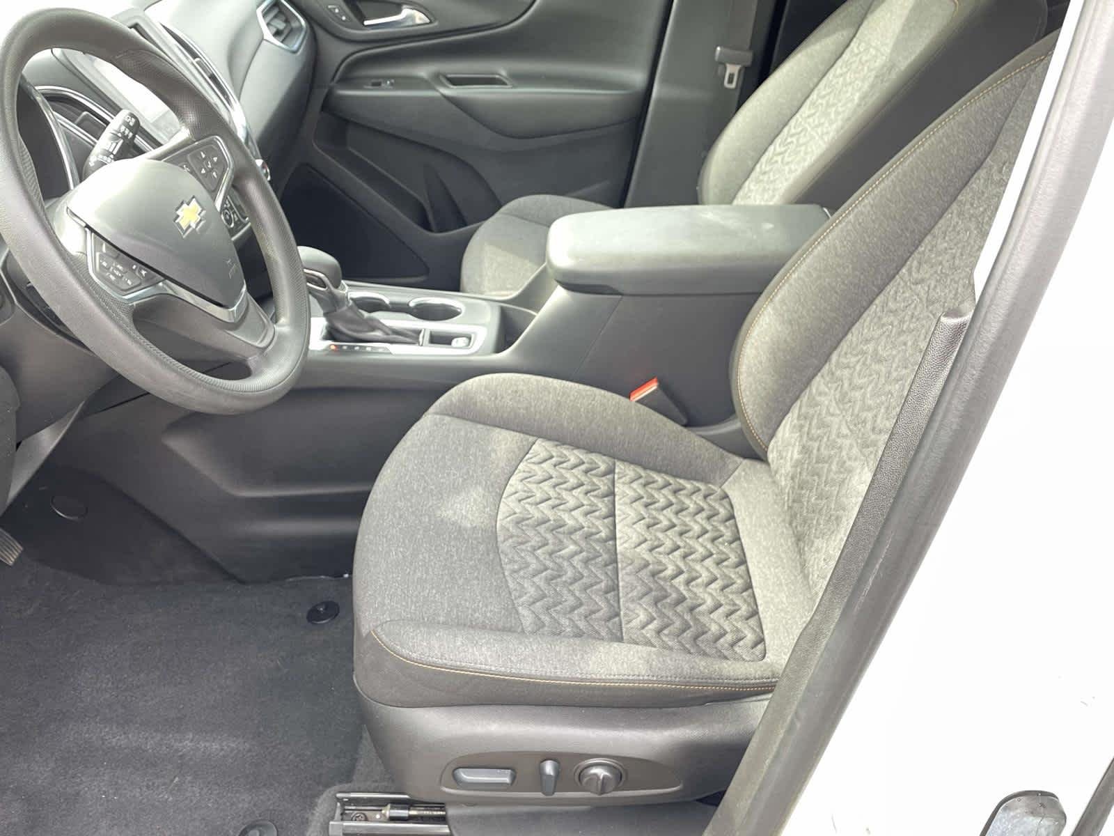 Used 2022 Summit White Chevrolet LT image 15
