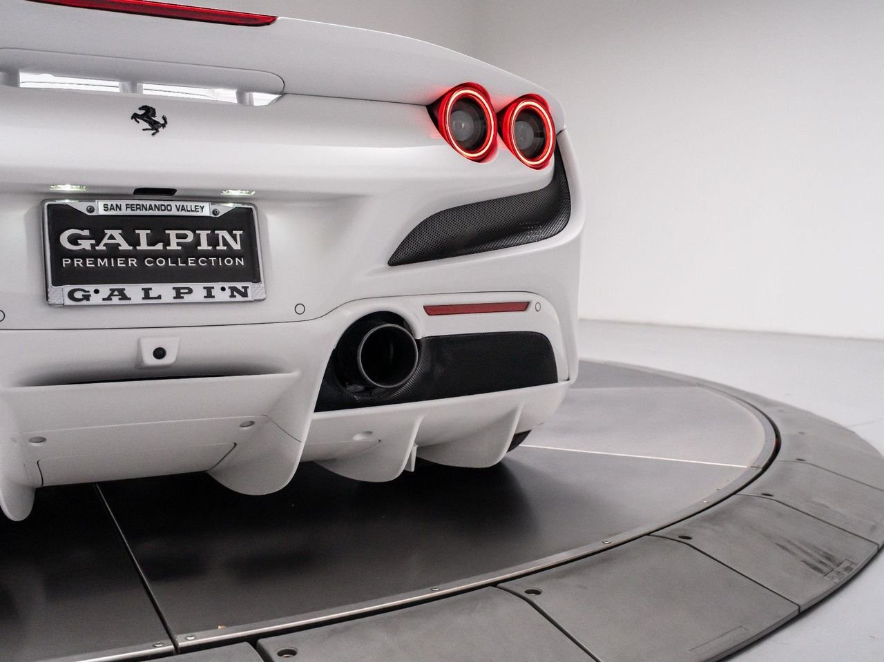 Used 2022 Bianco Cervino - Extra Campionario Ferrari Spider image 45
