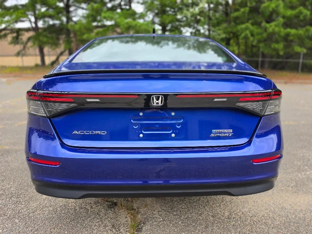 Certified Used 2025 Still Night Pearl Honda Sport image 5