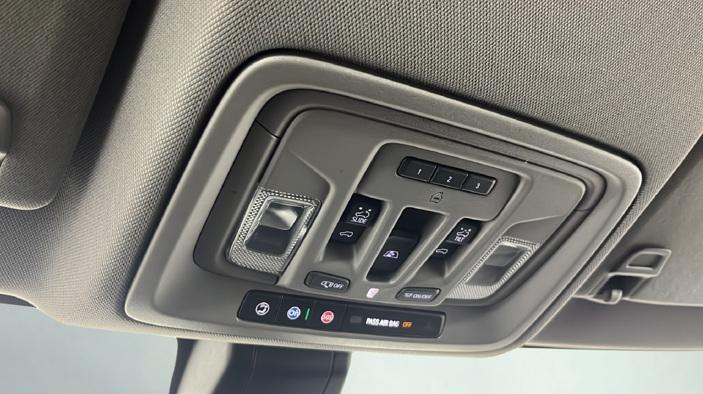 Used 2020 Shadow Gray Metallic Chevrolet LTZ image 30