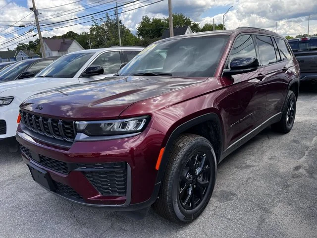 2026 Jeep Grand Cherokee L Laredo Altitude