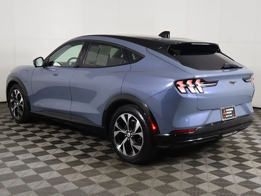 Used 2023 Blue Ford Premium image 12