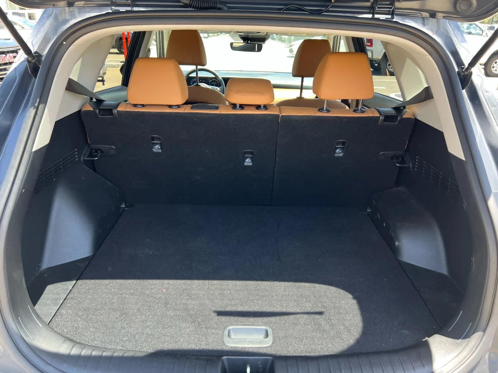 Used 2024 Gravity Gray Kia EX image 11