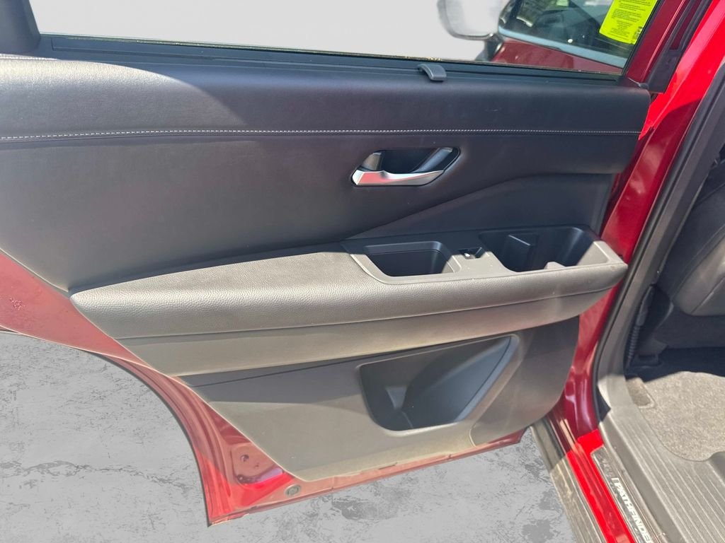 Used 2023 Red Nissan SL image 17
