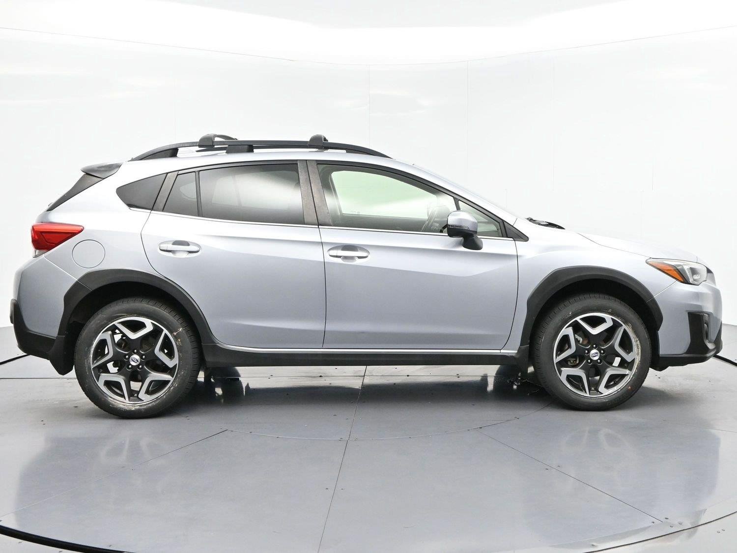 Used 2018 Ice Silver Metallic Subaru Limited image 8