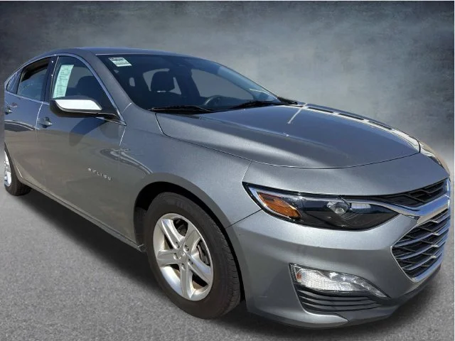 Used 2024 Gray Chevrolet LT image 3