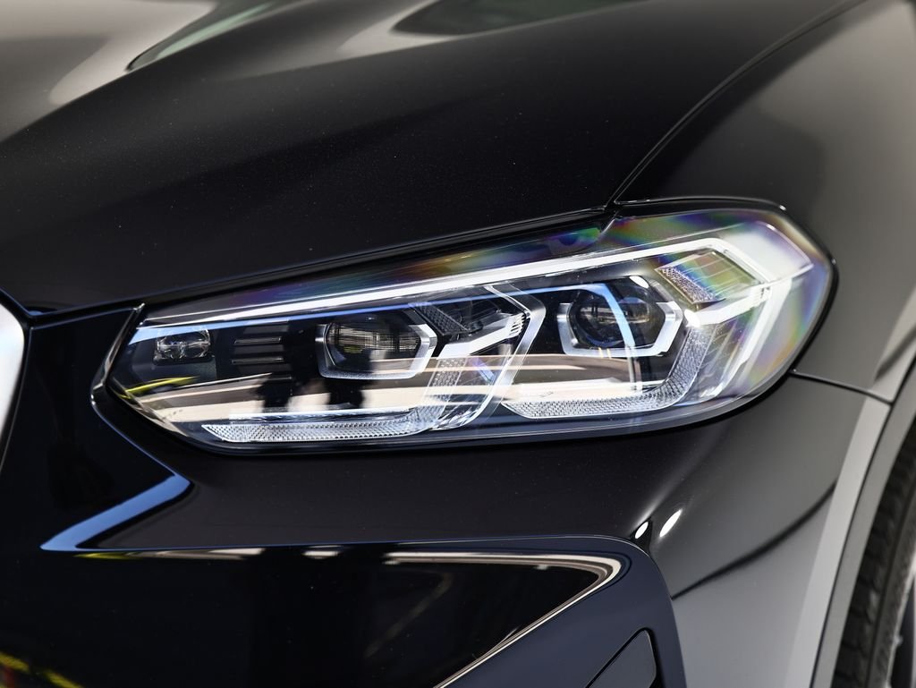 Used 2024 Black BMW xDrive30i image 11