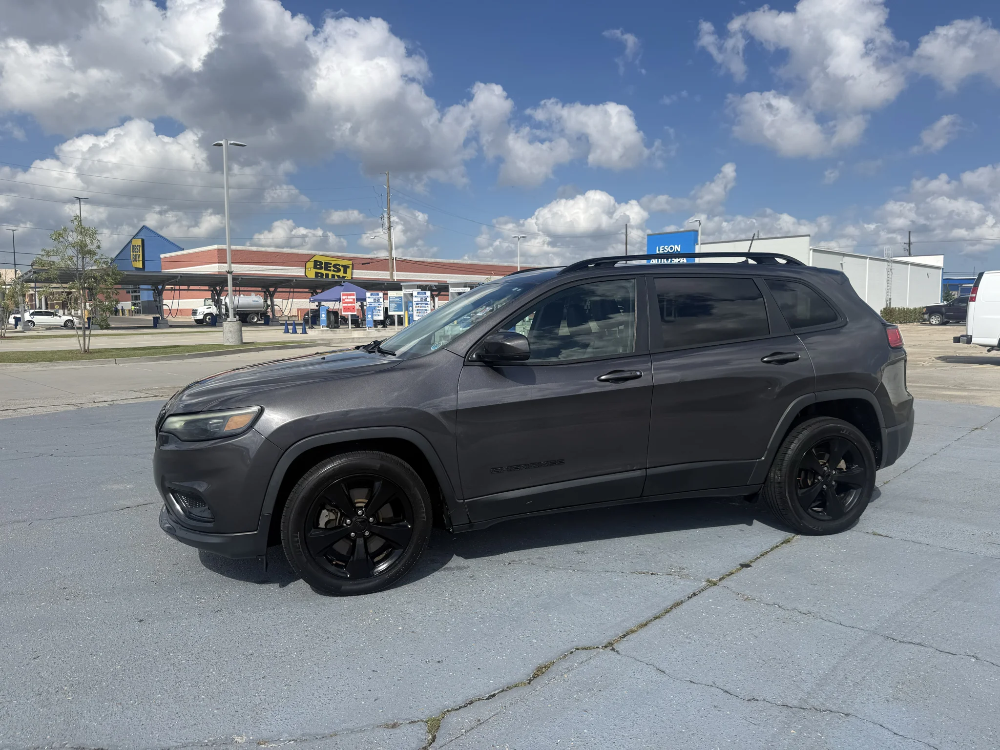 Used 2020 Jeep Cherokee Altitude with VIN 1C4PJLLB2LD548850 for sale in Harvey, LA