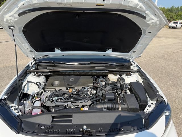 Used 2025 Ice Toyota SE image 20