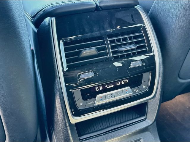 Certified Used 2024 Gray BMW xDrive40i image 27