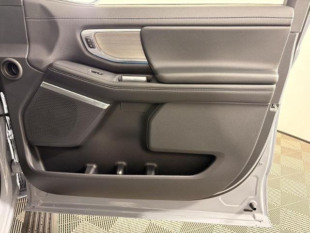 New 2026 Glacier Gray Metallic Tri-Coat Ford Platinum® image 72