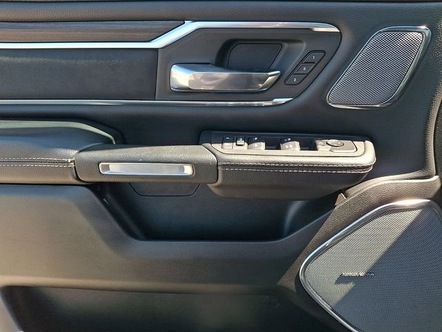 Certified Used 2025 Billet Silver Metallic Clearcoat Ram Laramie image 12
