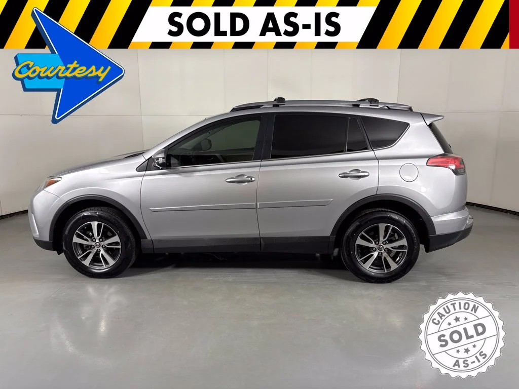 Certified Used 2017 Silver Toyota XLE image 4