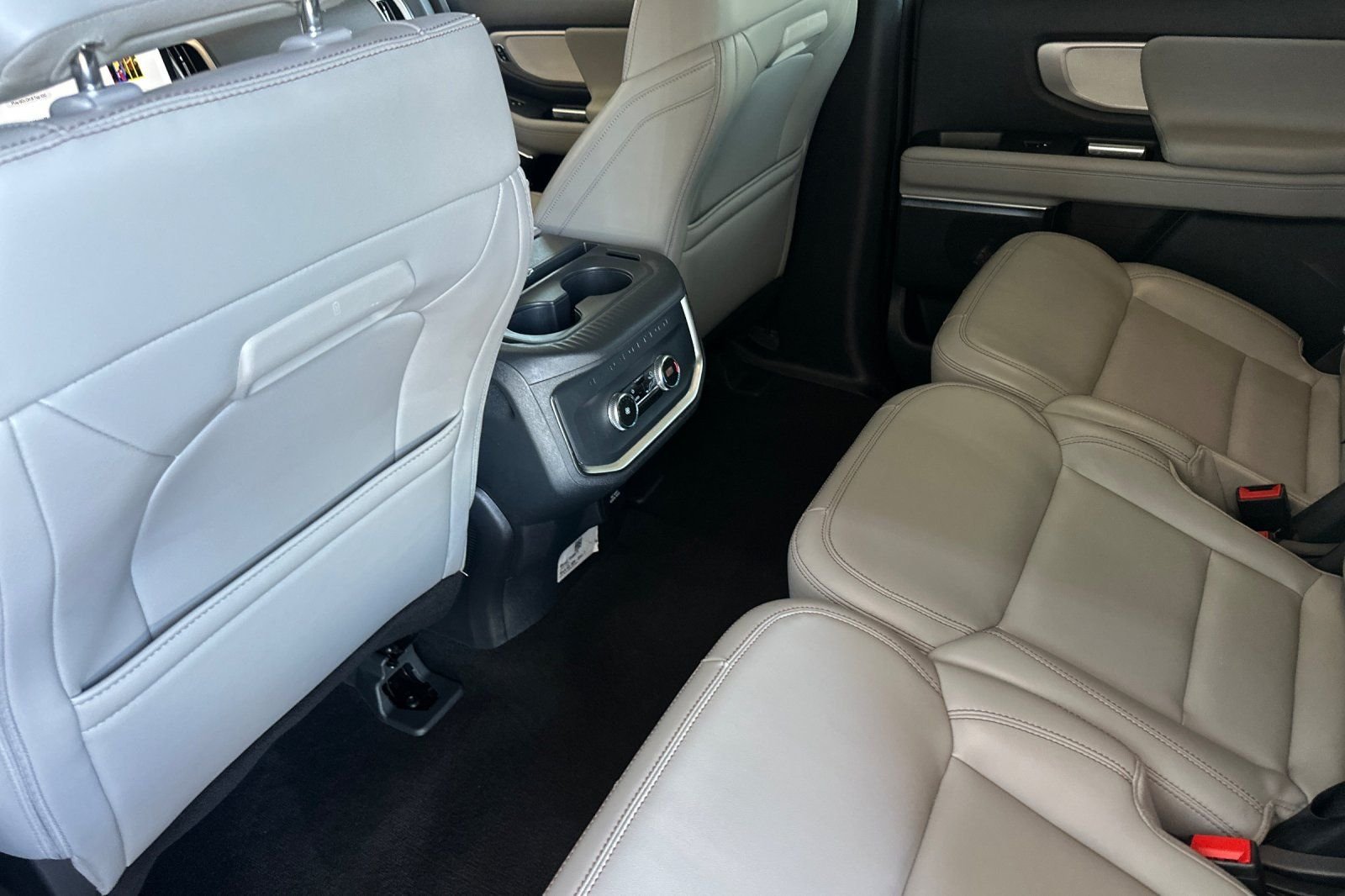 Used 2025 Gray Ford Active image 12