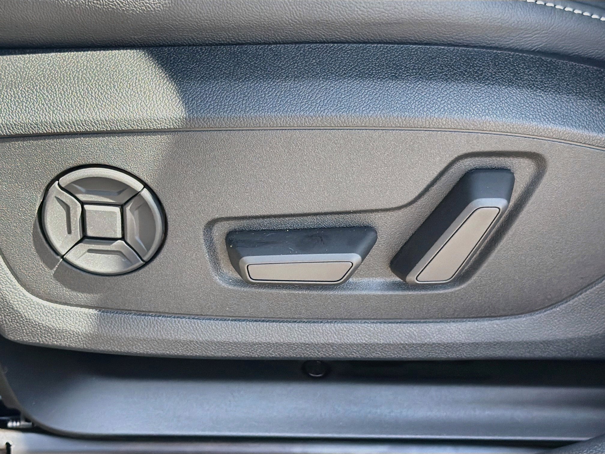 New 2026 Daytona Gray Pearl Effect Audi 4DR QTRO 2.0 TFSI image 23
