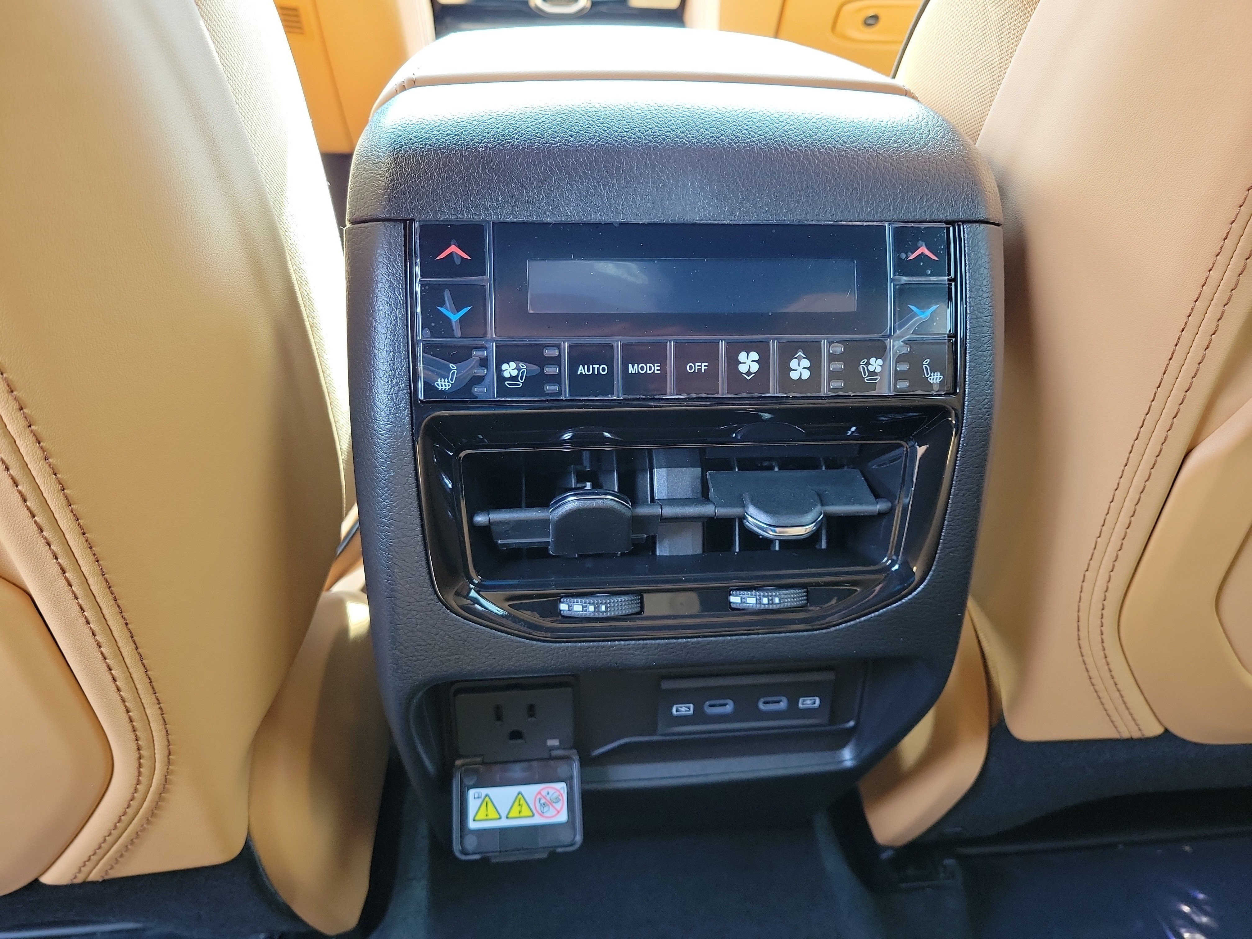 New 2026 Silver Zynith Exterior Paint Jeep Summit image 13
