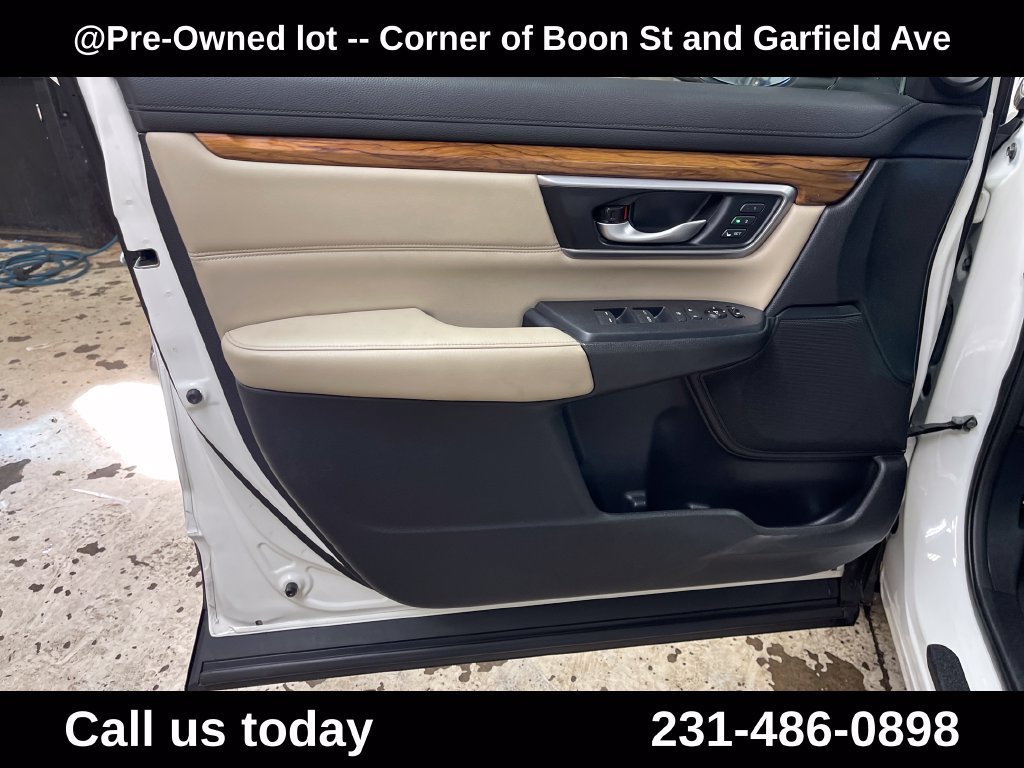 Used 2017  Honda EX-L image 14