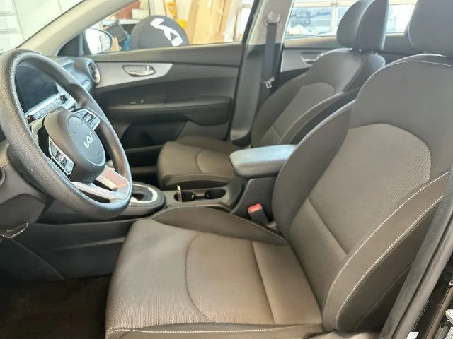 Used 2023 Black Kia LXS image 22