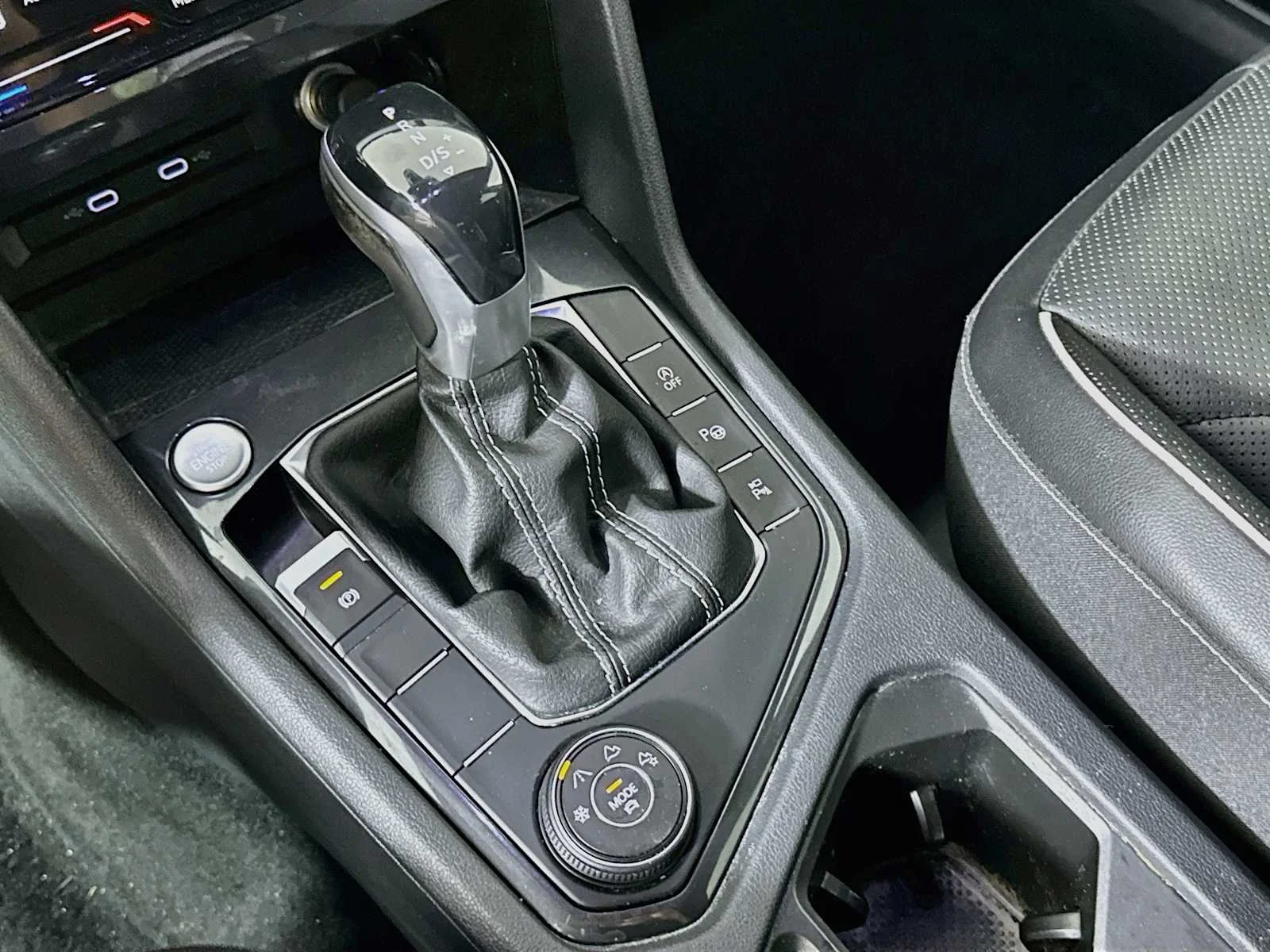 Used 2022 Platinum Gray Metallic Volkswagen SEL R-Line image 15