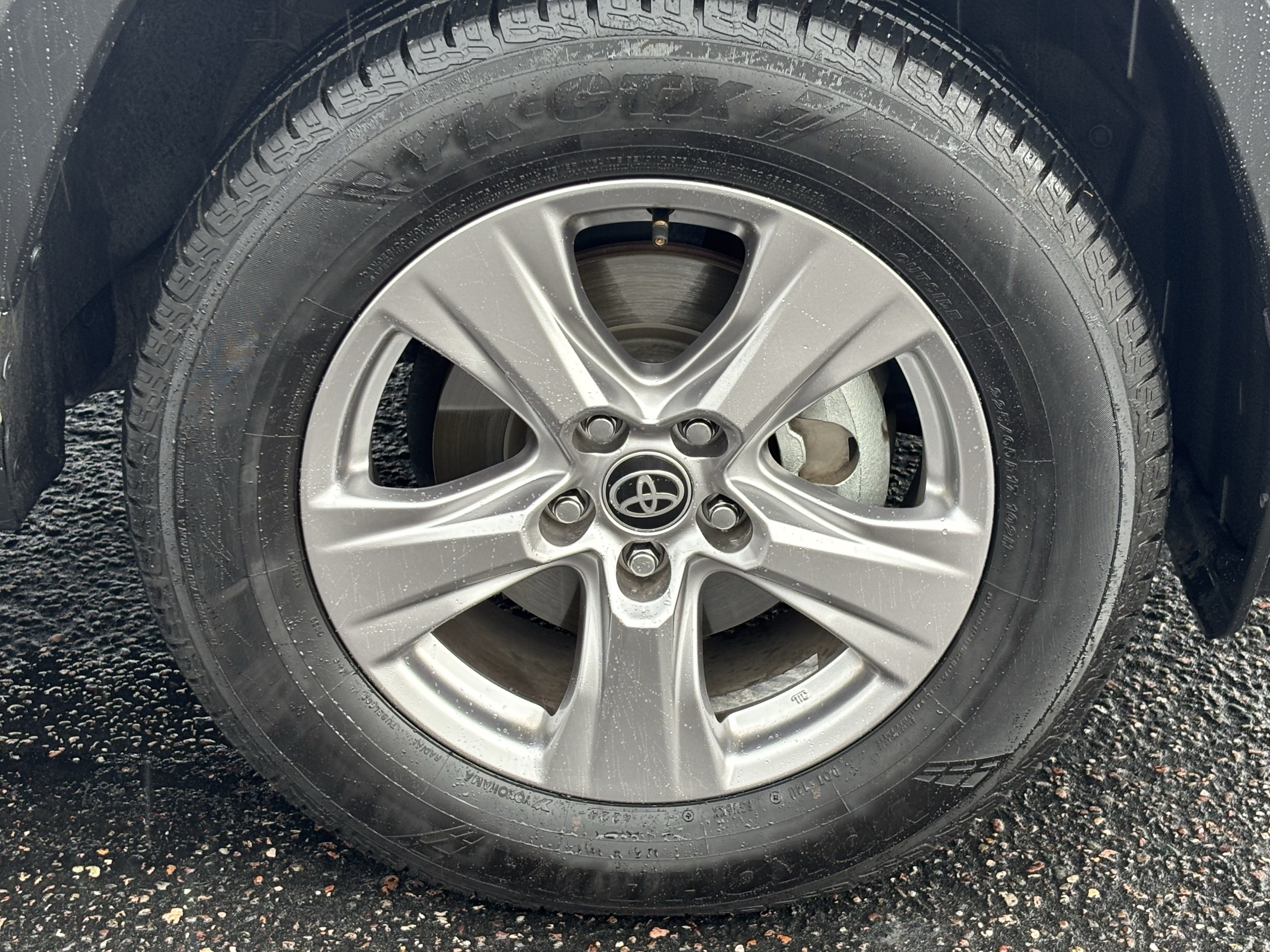 Used 2022 White Toyota XLE image 7