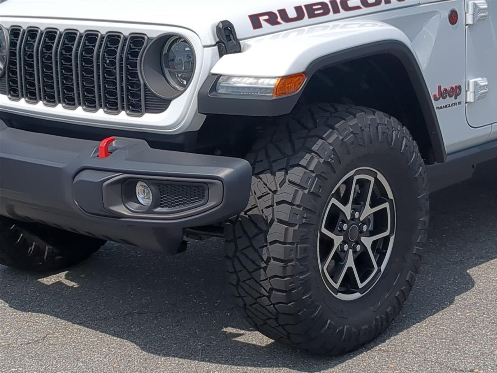 Used 2026 Bright White Clearcoat Jeep Rubicon image 9