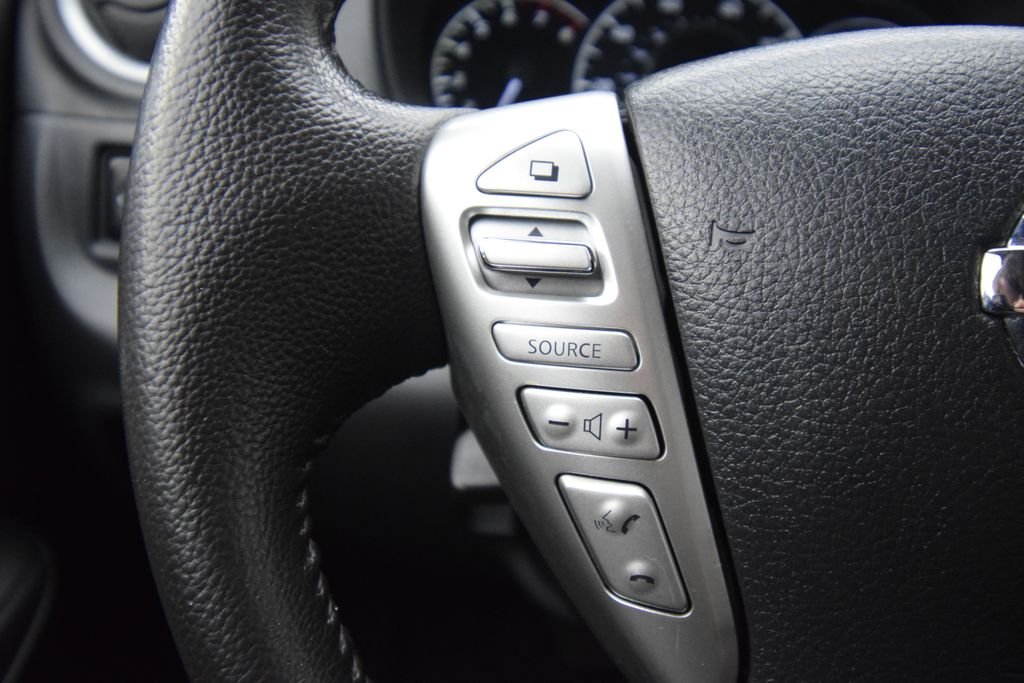 Used 2015 Black Nissan SL image 27