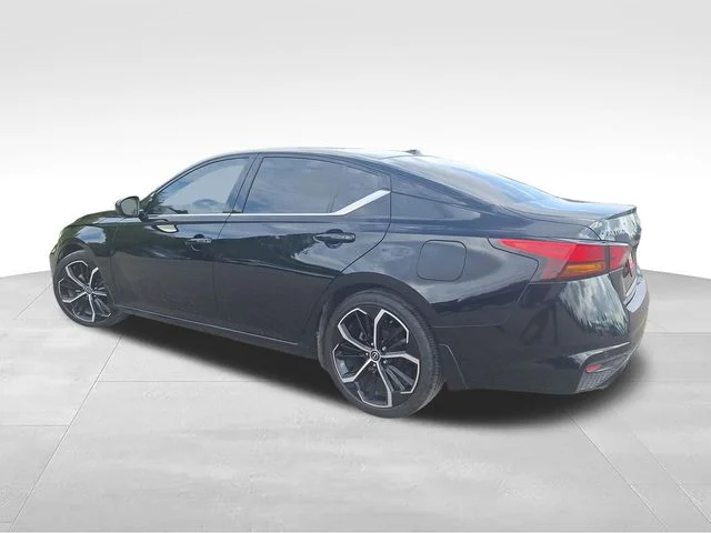 Used 2024 Black Nissan 2.5 SR image 6