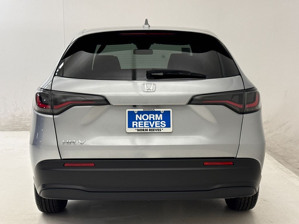 New 2026 Solar Silver Metallic Honda LX image 8